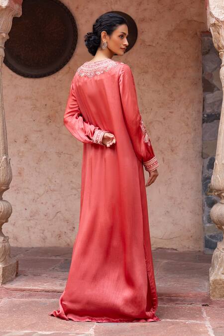 Buy_Shruti Sancheti_Red Silk Satin Embroidery V-neck Paisley Kaftan 