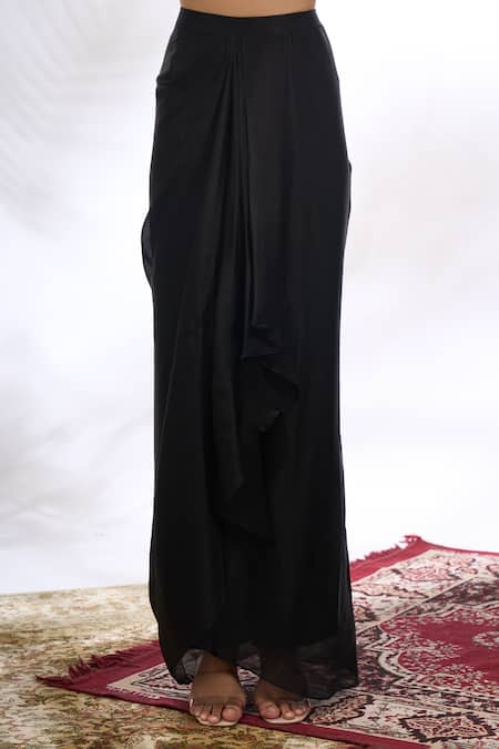 Samyukta Singhania_Black Georgette Collared, Sweetheart Neck Embroidered Cape And Skirt Set _Online_at_Aza_Fashions