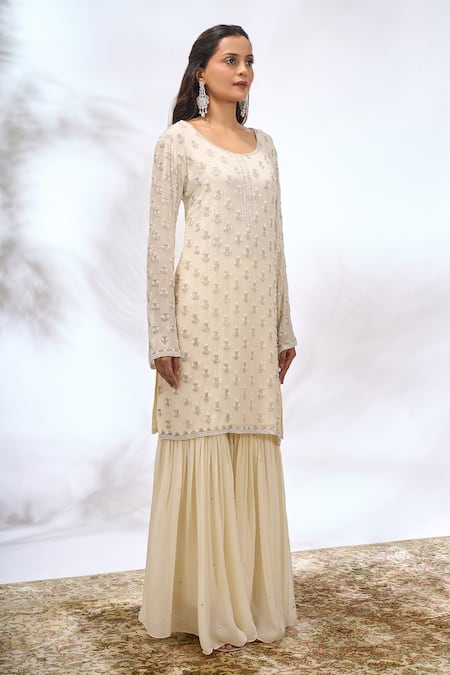 Buy_Samyukta Singhania_Ivory Georgette Embroidery, Sequins Round Neck Work Kurta Set 