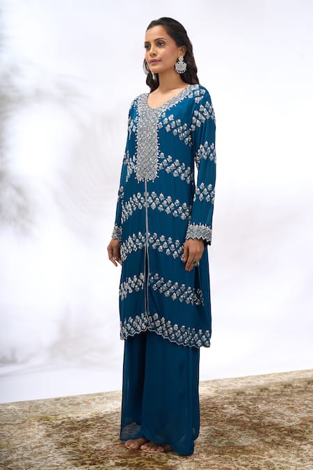Shop Samyukta Singhania Blue Georgette Embroidery, Sequins V-neck Work Kurta Set Online at Aza Fashions Shop_Samyukta Singhania_Blue Georgette Embroidery, Sequins V-neck Work Kurta Set _Online_at_Aza_Fashions