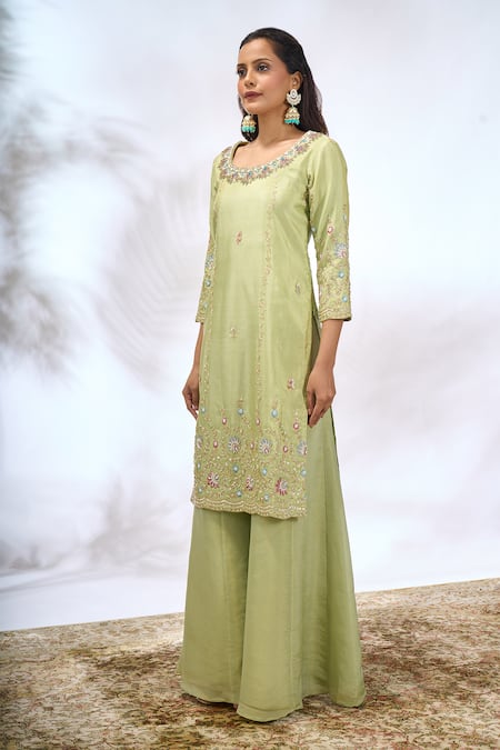 Buy_Samyukta Singhania_Peach Georgette Embroidery Round Neck Floral Kurta Set _Online_at_Aza_Fashions