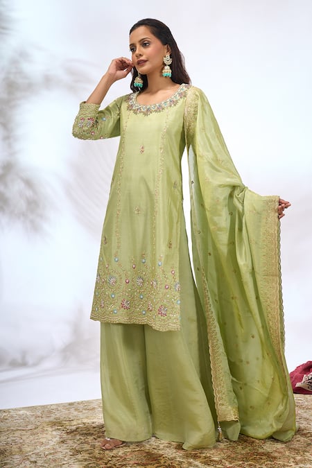 Shop_Samyukta Singhania_Peach Georgette Embroidery Round Neck Floral Kurta Set 