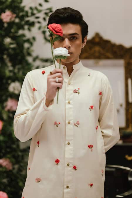 Vaani Beswal_Ivory Cotton Embroidery Romeo Crochet Flower Work Kurta _Online_at_Aza_Fashions