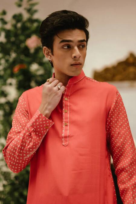 Vaani Beswal_Red Cotton Darcy Block Print Sleeve Kurta _Online_at_Aza_Fashions