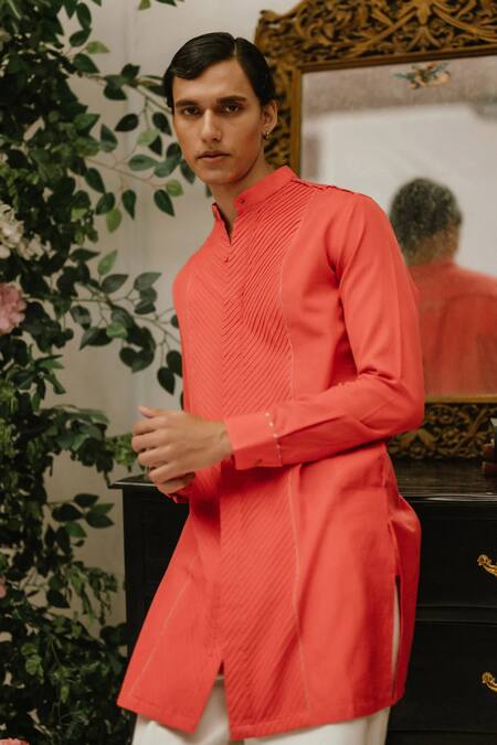 Vaani Beswal_Red Cotton Finch Pintuck Short Kurta _Online_at_Aza_Fashions