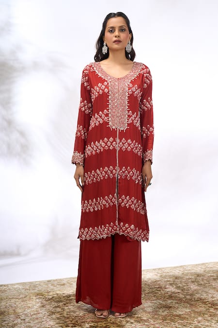 Samyukta Singhania Rust Georgette Embroidery V-neck Geometric Work Kurta Set Online at Aza Fashions Samyukta Singhania_Rust Georgette Embroidery V-neck Geometric Work Kurta Set _Online_at_Aza_Fashions