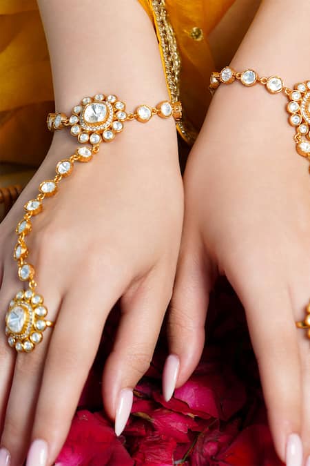 Joules By Radhika Cluster Embellished Haathphool - Single Pc 