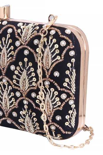 Nazaakat By Samara Singh Black Sequins, Beads, Stones Embroidered Clutch Bag With Sling at Aza Fashions Nazaakat By Samara Singh_Black Sequins, Beads, Stones Embroidered Clutch Bag With Sling _at_Aza_Fashions