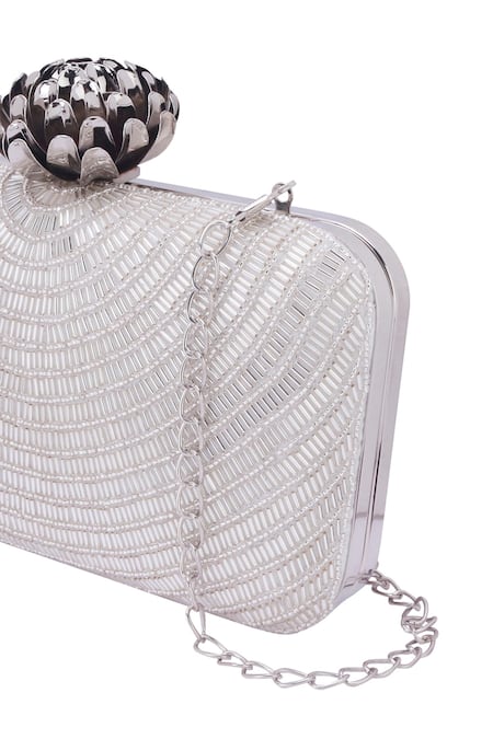 Buy_Nazaakat By Samara Singh_Silver Beads Fan Pattern Clutch With Detachable Sling