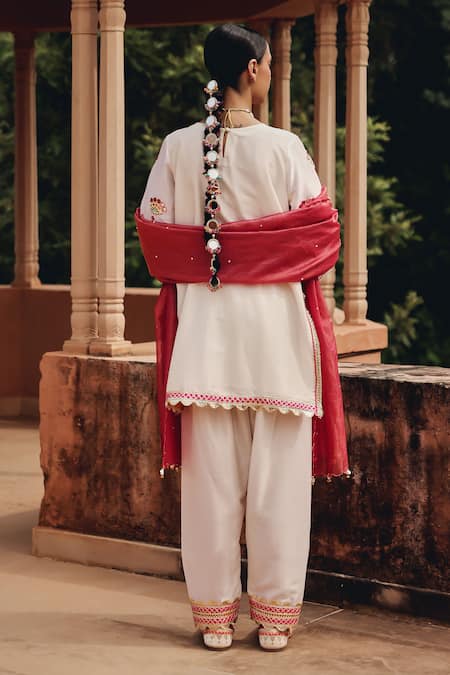 Ajiesh Oberoi Noorani Grace Kurta Salwar Set 