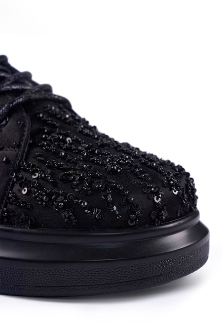 Buy_Anaar_Black Bijli Nova Classic Embroidered Sneakers 