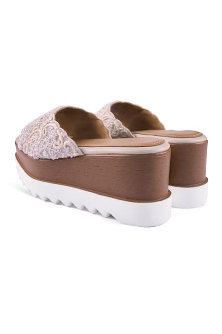 Anaar_Off White Beads, Embroidery Custard Cloud Wedge Sandals _Online_at_Aza_Fashions