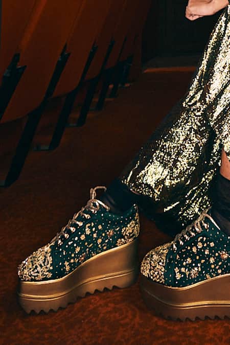 Anaar Green Pathaka Wedge Embroidered Sneakers 