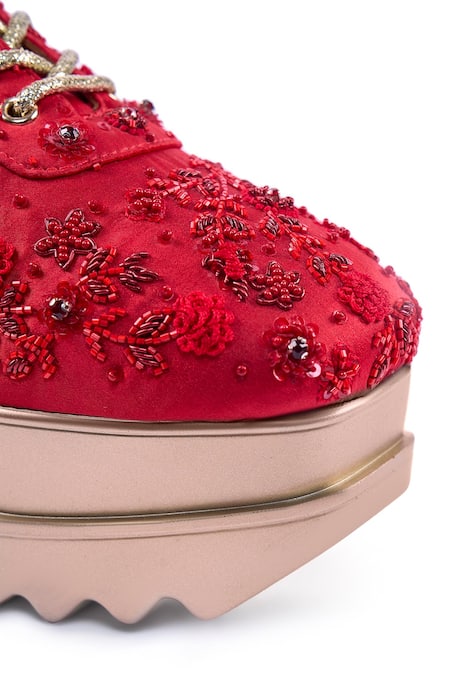Anaar_Red Mirchi Lights Wedge Embroidered Sneakers _at_Aza_Fashions