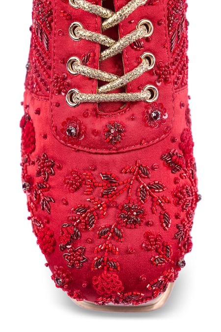 Buy_Anaar_Red Mirchi Lights Wedge Embroidered Sneakers 