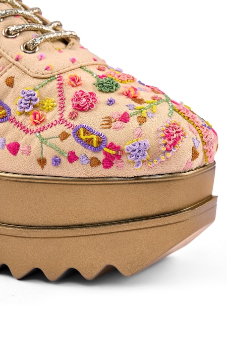Buy_Anaar_Beige Fiesta Walks Wedge Embroidered Sneakers 
