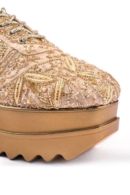 Buy_Anaar_Gold Sneak-o-gold Wedge Embroidered Sneakers 