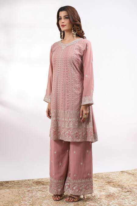Buy_Alaya Advani_Pink Georgette Embroidery, Zari, Sequins V-neck Flower Kurta Set _Online_at_Aza_Fashions