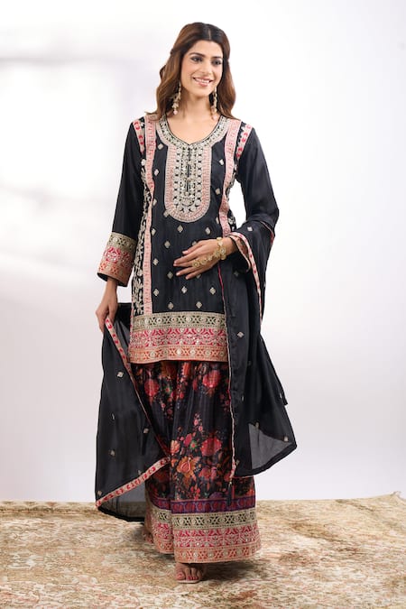 Shop_Alaya Advani_Black Georgette Embroidery V-neck Floret Kurta Sharara Set _Online_at_Aza_Fashions