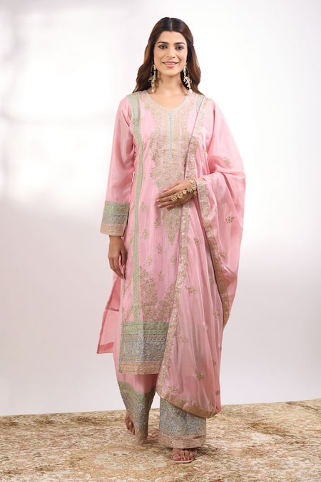 Alaya Advani Flower Embroidered Kurta Palazzo Set 