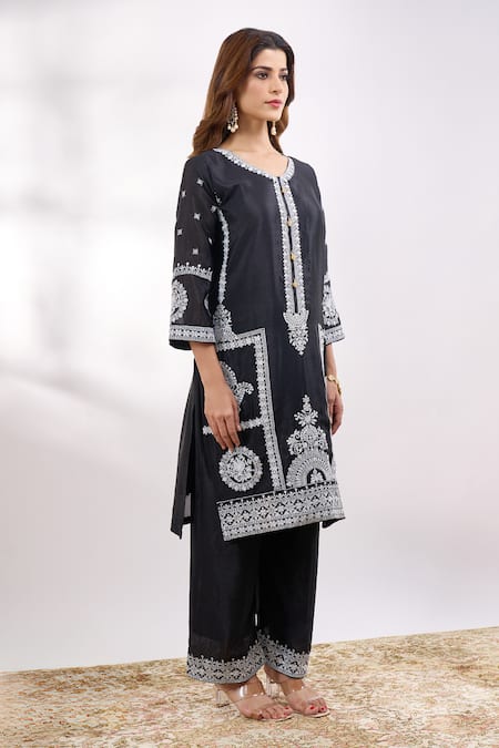 Alaya Advani_Black Georgette Embroidery, Cut Work V-neck Floral Kurta Pant Set _at_Aza_Fashions