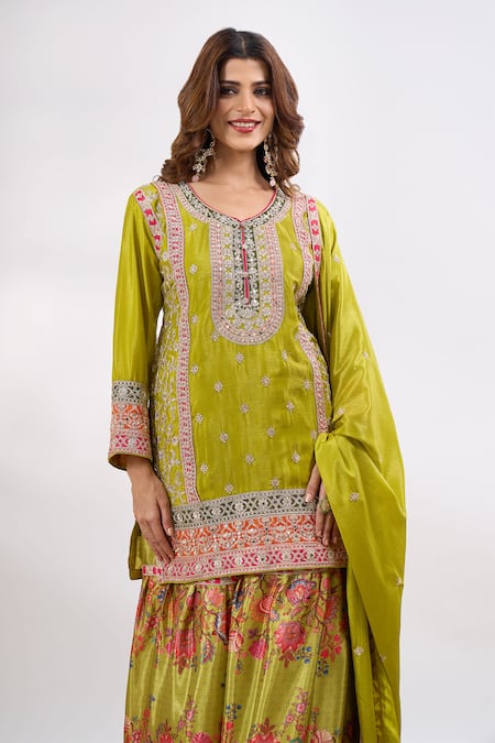 Alaya Advani_Green Georgette Embroidery, Sequins, Zari V-neck Flower Kurta Sharara Set _Online_at_Aza_Fashions