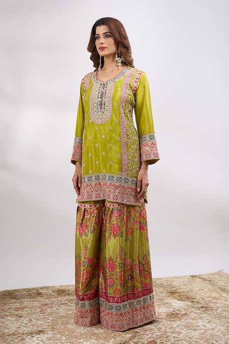 Buy_Alaya Advani_Green Georgette Embroidery, Sequins, Zari V-neck Flower Kurta Sharara Set 