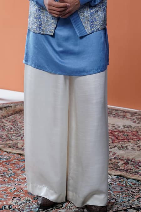 Philocaly Blue Linen, Satin Taran Printed Bundi And Tonal Kurta Set Online at Aza Fashions Philocaly_Blue Linen, Satin Taran Printed Bundi And Tonal Kurta Set _Online_at_Aza_Fashions