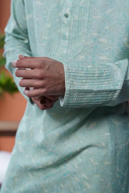 Philocaly_Green Tussar, Cotton Terrain Leaf Printed Pintuck Kurta _Online_at_Aza_Fashions