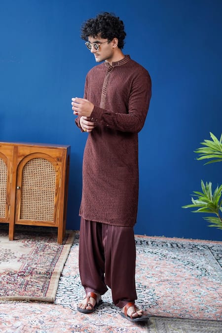 Philocaly Tavir Geometric Pattern Silk Kurta With Zari Detail 