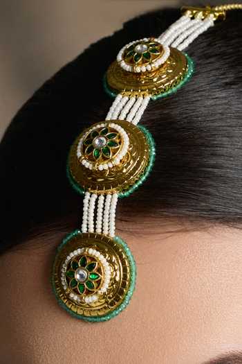 Joules by Radhika_Gold Plated Graceful Emerald Kundan Embellished Maangtikka _Online_at_Aza_Fashions