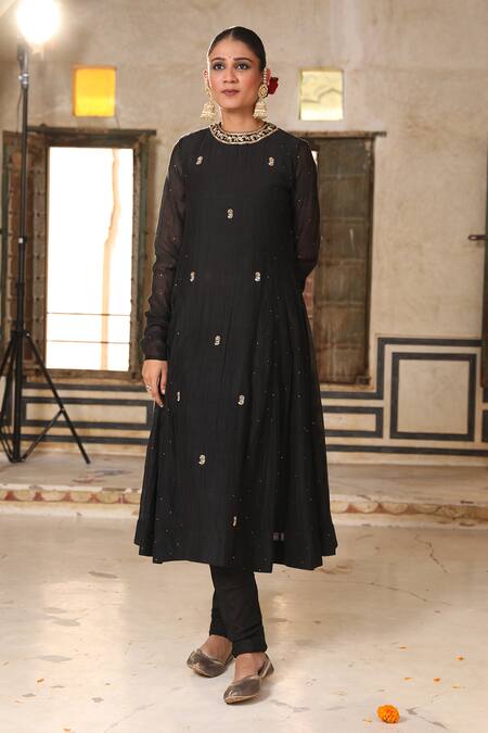 Shop_Amoree by Shikha Chaudhry_Black Silk Embroidery, Zari Round Neck Siyaah Anarkali Set _Online_at_Aza_Fashions