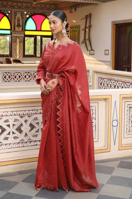Buy_Amoree by Shikha Chaudhry_Red Chanderi Silk Embroidery, Zari V-neck Zig Zag Pattern Saree And Blouse Set _Online_at_Aza_Fashions