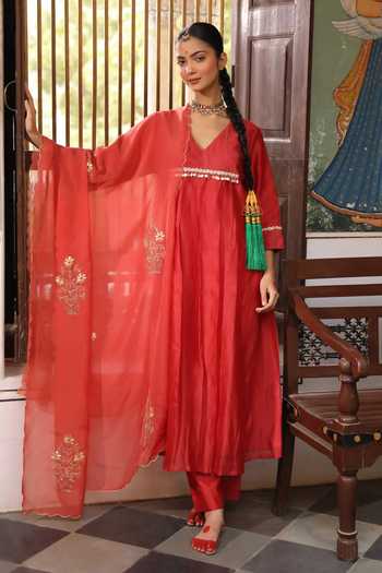 Buy_Amoree by Shikha Chaudhry_Red Silk, Silk, Embroidery, Sequins V-neck Kurta Set _Online_at_Aza_Fashions