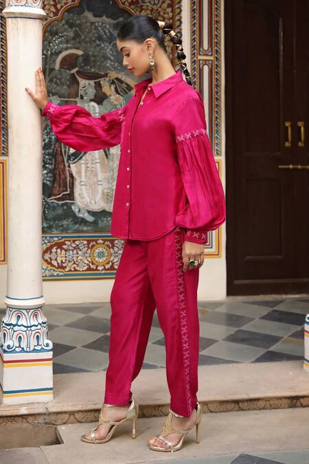 Amoree by Shikha Chaudhry_Fuchsia Chanderi Silk Embroidery Collared Shirt With Pant _Online_at_Aza_Fashions