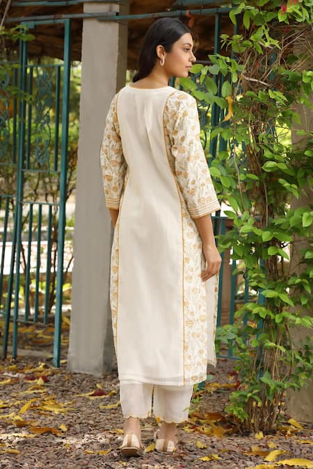Amoree by Shikha Chaudhry Butti Pattern Straight Kurta Set 