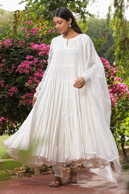 Buy_Amoree by Shikha Chaudhry_White Cotton Embroidery, Lace Round Neck Gathered Anarkali Set _Online_at_Aza_Fashions