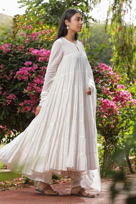 Shop_Amoree by Shikha Chaudhry_White Cotton Embroidery, Lace Round Neck Gathered Anarkali Set _Online_at_Aza_Fashions