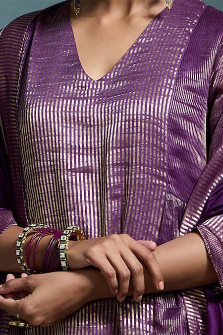 Shop_Dressfolk_Purple Chanderi Zari V-neck Chahak Anarkali Set