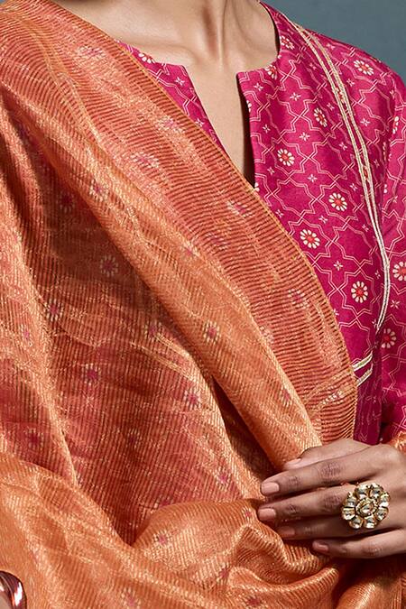 Buy_Dressfolk_Pink Modal Sequins Split V-neck Kritika Printed Kurta Set