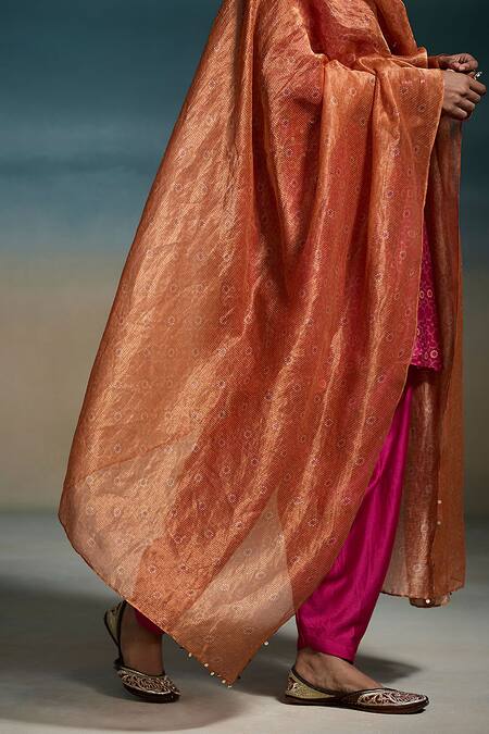 Shop_Dressfolk_Pink Modal Sequins Split V-neck Kritika Printed Kurta Set