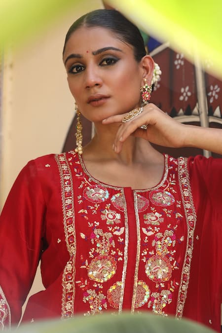 Buy_Amoree by Shikha Chaudhry_Red Silk Embroidery, Sequins Round Neck Zaheen Floral Short Anarkali Set _Online_at_Aza_Fashions