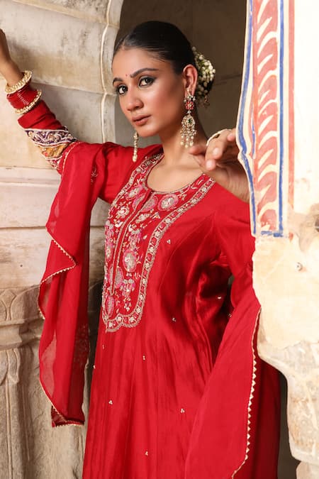 Amoree india Zaheen Floral Embroidered Short Anarkali Set 