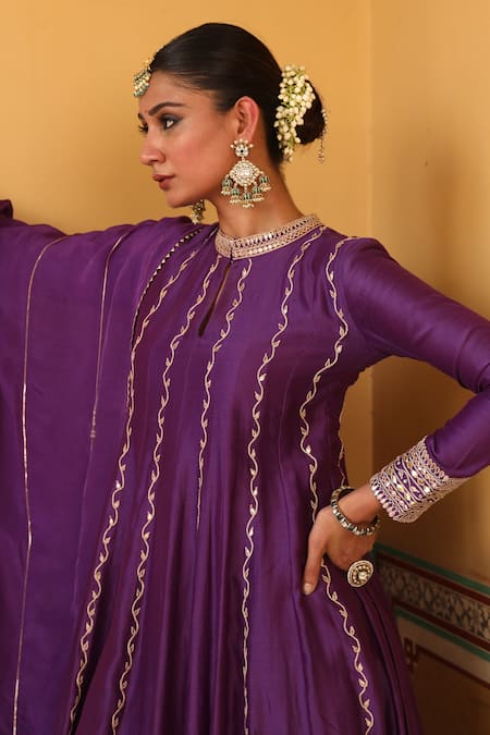 Amoree by Shikha Chaudhry_Purple Silk Embroidery, Gota Patti, Zari Keyhole Kundan Anarkali With Dupatta _Online_at_Aza_Fashions