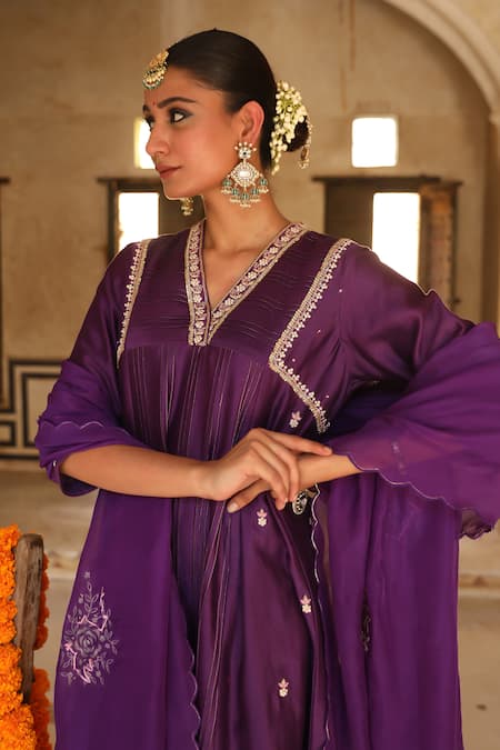 Amoree by Shikha Chaudhry_Purple Silk Embroidery, Beads, Zari V-neck Butti Work Kurta Set _at_Aza_Fashions