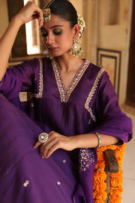 Buy_Amoree by Shikha Chaudhry_Purple Silk Embroidery, Beads, Zari V-neck Butti Work Kurta Set 