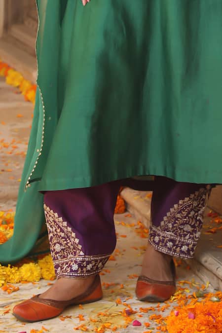 Buy_Amoree by Shikha Chaudhry_Green Silk Zari, Embroidery V-neck Heena Kurta Set _Online_at_Aza_Fashions