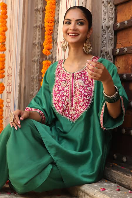 Buy_Amoree by Shikha Chaudhry_Green Silk Embroidery Round Neck Hayaat Kaftan Set _Online_at_Aza_Fashions