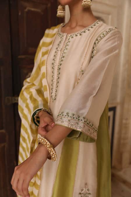 Amoree by Shikha Chaudhry_Ivory Silk Embroidery, Sequins Round Neck Mishthi Gathered Kurta Set _Online_at_Aza_Fashions