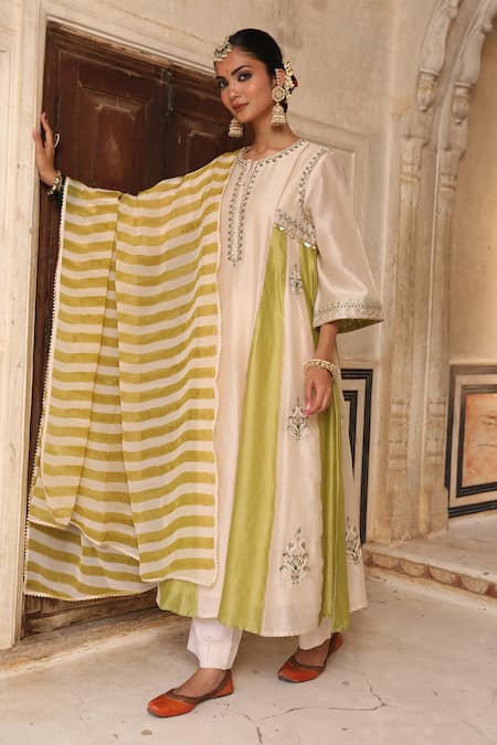 Amoree india Mishthi Gathered Kurta Set 